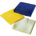 CUSCINO EQUILIBRATORE (40 x 40 x 7 cm) specifico per carrozzella pieghevole - con fodera traspirante e antiscivolo - Anima in poliuretano stampato, lastra forata in schiuma di silicone - Sterilizzabile - Dispone busto e gambe in posizione anatomica