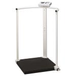 BILANCIA PESAPERSONE A PIATTAFORMA CON CORRIMANO – USO PROFESSIONALE - Piattaforma L:55 x P:55 x H:7 cm - Portata max: 300 Kg - DOPPIO LCD - Tara, On, Off, 0, Hold, BMI - Trasferimento dati tramite USB