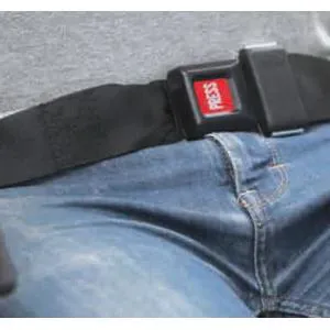 CINTURA DI SICUREZZA TIPO AUTO (80mm x 180cm) CHIUSA AD ANELLO - DI FACILE FISSAGGIO, IN NYLON RESISTENTE - INDICATA PER EVITARE LO SCIVOLAMENTO IN AVANTI DI PAZIENTI SU CARROZZINA O SEDIA COMODA