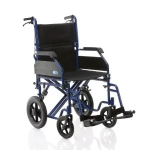 CARROZZINA GO UP CON SEDUTA 48 cm - DA TRANSITO E CON FRENO OPERATORE - IN ACCIAIO A DOPPIA CROCIERA E PORTATA DI 150 Kg - RUOTE POSTERIORI IN PU - PEDANE REGOLABILI - SCHIENALE RECLINABILE E BRACCIOLI RIBALTABILI - PESO 17,5 Kg