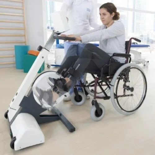 MOTOLife EVO - Cicloergometro touch screen con biofeedback per valutazione diagnostica e riabilitazione degli arti inferiori e superiori.