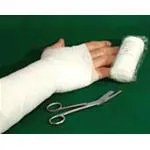 FISIOIDEAL SOFT (5 cm x 4,5 m tesa) - BENDA MONOESTENSIBILE BIANCA (Estensibilità 90% circa) INDICATA PER IL FISSAGGIO DI COMPRESSE DI MEDICAZIONI, BENDAGGIO LEGGERO DI PROTEZIONE, DI COPERTURA SU POMATE ED UNGUENTI